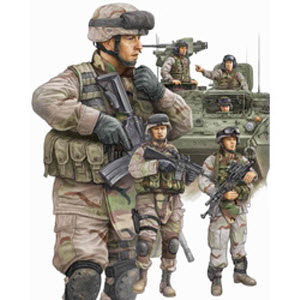 135 Modern U.S.Army Armor Crewman & Infantry.jpg